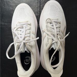 Women's White ASICS Gel Kayano 32 Athletic Shoes